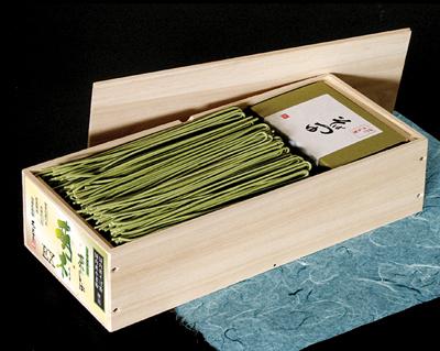 桐箱入宇治抹茶蕎麦と長谷部の薬味のギフトセット